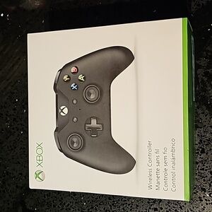 New in Box SEALED XBOX one wireless controller